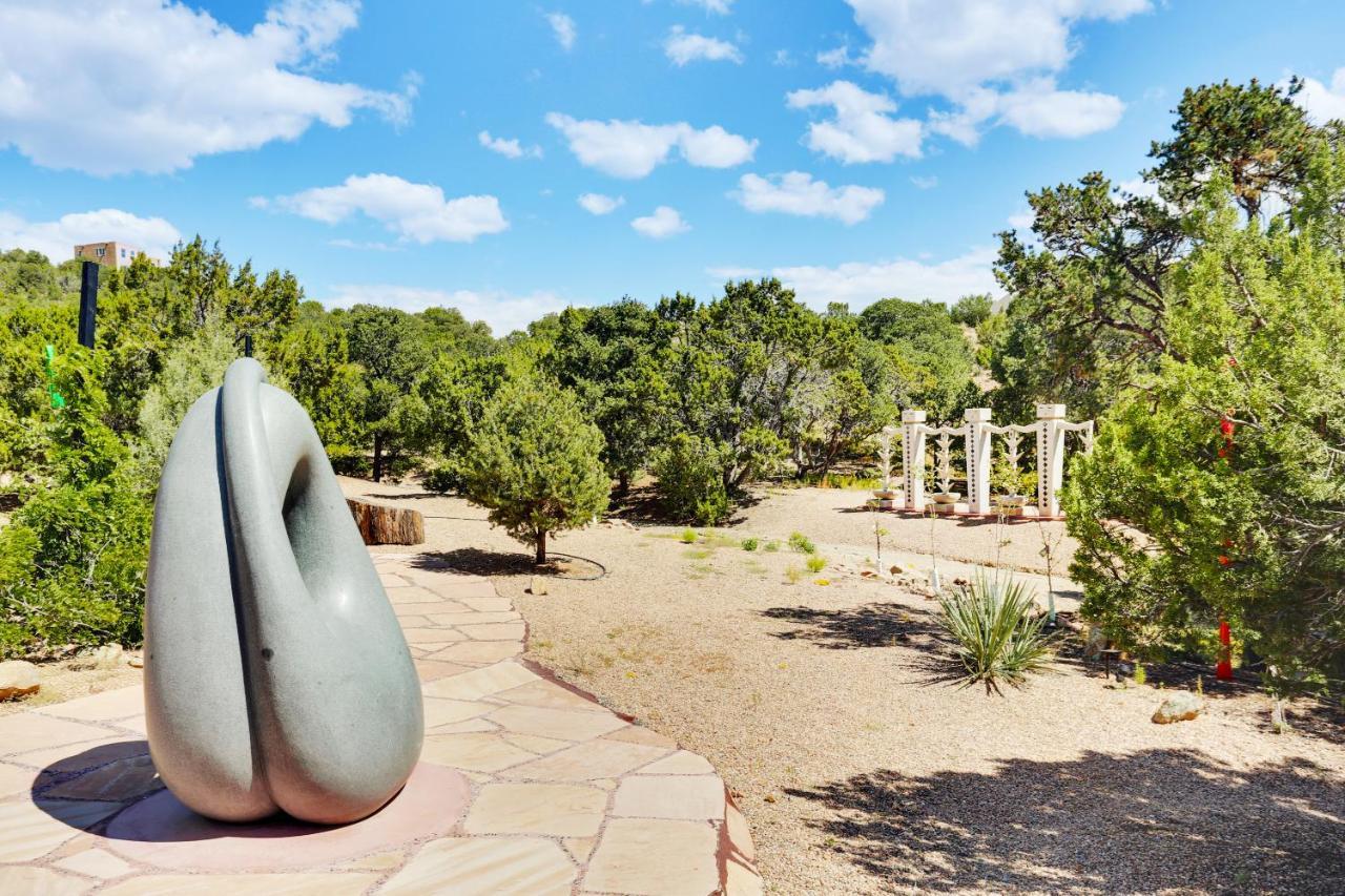 Sunlit Hills Art&views, 3 Bedrooms, Sleeps 6, Hot Tub, Volleyball, Wifi