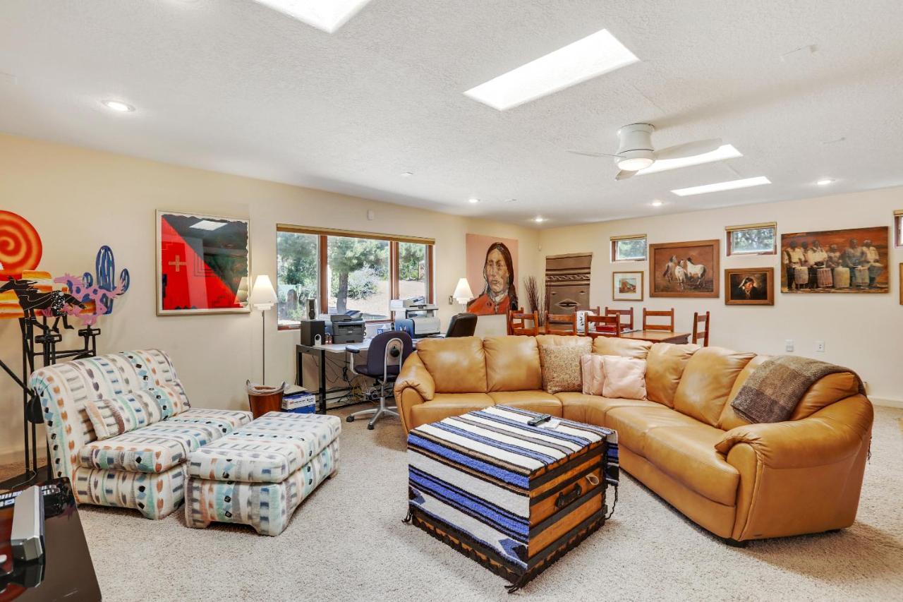 Sunlit Hills Art&views, 3 Bedrooms, Sleeps 6, Hot Tub, Volleyball, Wifi * Santa Fe